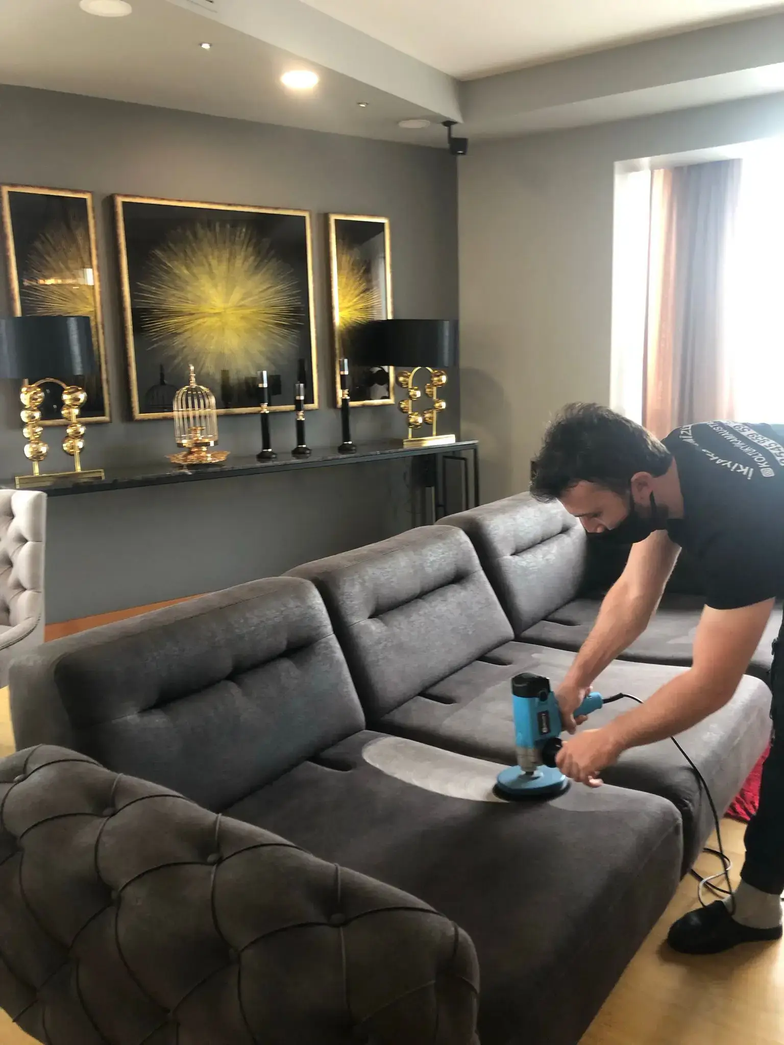 Koltuklar Neden Kötü Kokar? Kokunun Nedenleri ve Kalıcı Çözüm Yolları
